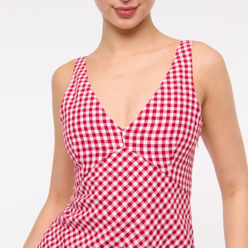 Abercrombie & Fitch Red and White Gingham V-Neck Dress - Picture 4 of 5